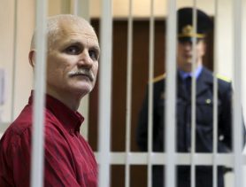 Лауреатом Нобелевской премии мира стал известный белорусский правозащитник