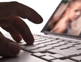 На продаже детского порно мужчина заработал больше сотни тысяч рублей
