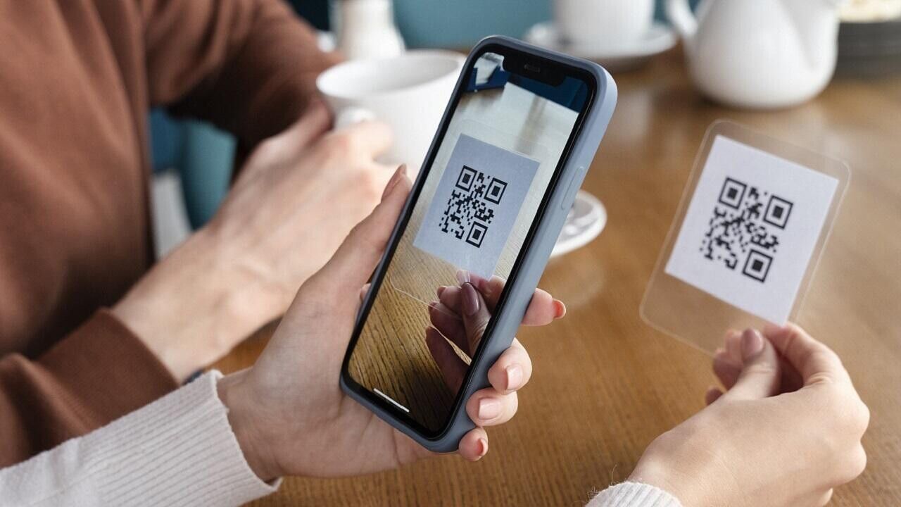 Пассажиры смогут платить QR-кодом в клубе СВ